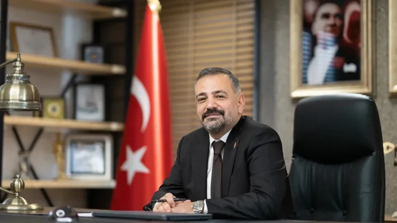 CHP İzmir İl Başkanı Aslanoğlu, bağımsız aday olacakları öne sürülen;