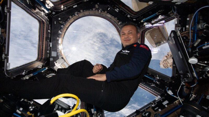 Alper Gezeravcı'nın da yer aldığı Axiom-3 ekibinin, TSİ 16.30'da Florida'da