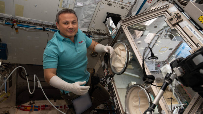 İlk Türk astronot Alper Gezeravcı’nın Uluslararası Uzay İstasyonu’ndan Türkiye saati