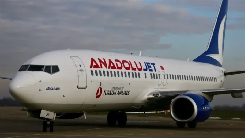 AnadoluJet, Ramazan ayı nedeniyle bilet fiyatlarında indirime gitme kararı aldı.