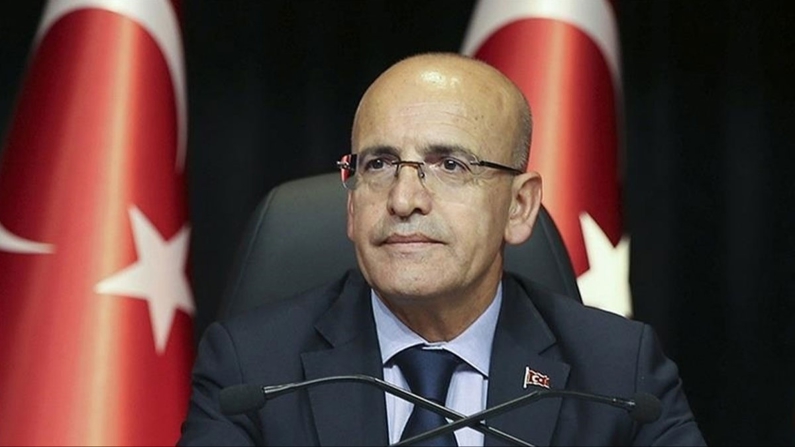 Hazine ve Maliye Bakanı Mehmet Şimşek, "Kredi kartına taksit kaldırıldı"
