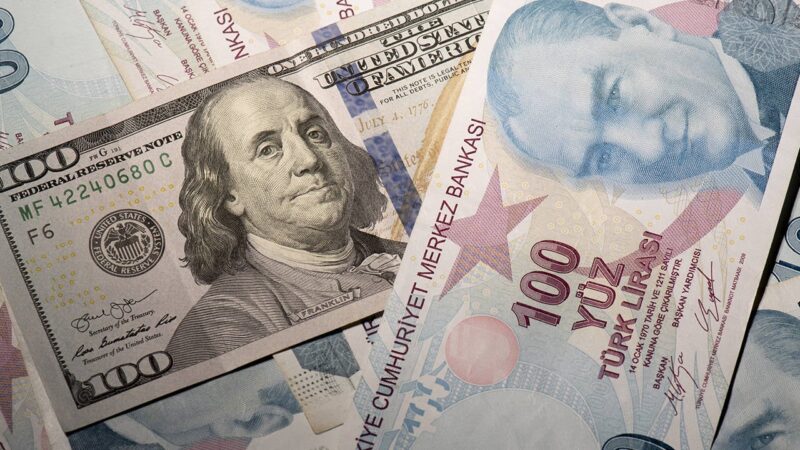 İstanbul serbest piyasada dolar 31,0950 liradan, euro 33,6520 liradan haftaya
