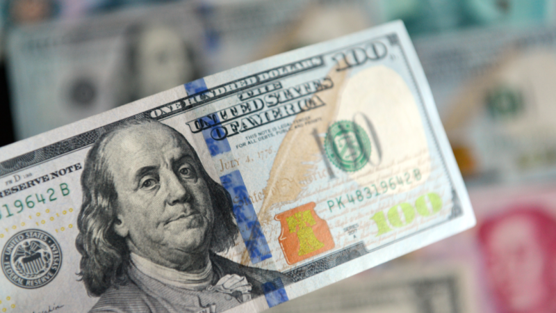 İstanbul serbest piyasada dolar 30,9290 liradan, euro 33,4540 liradan güne