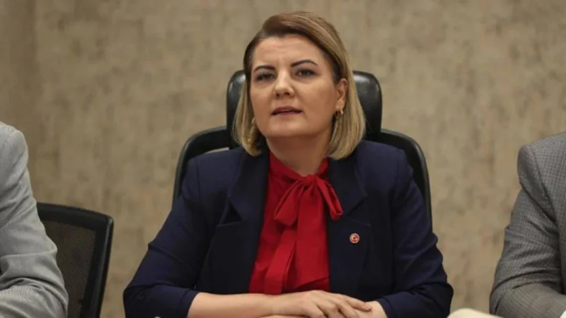 Parti içi anlaşmazlık yüzünden adaylıktan çekilen İzmit Belediye Başkanı Fatma