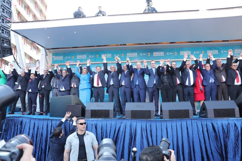 Cumhur İttifakı ortakları AK Parti Adana İl Başkanı Ozan Gülaçtı