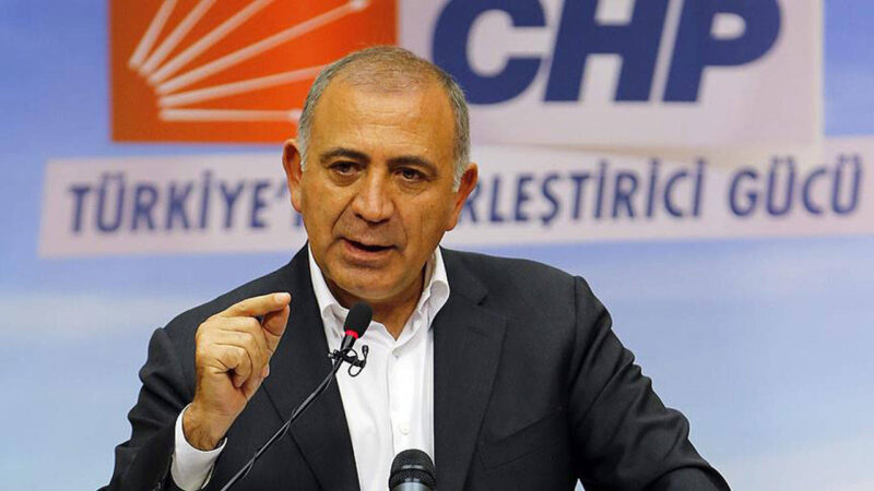 CHP'li Gürsel Tekin, mevcut yapıda çalışma imkanı kalmadığını söyleyerek partisinden