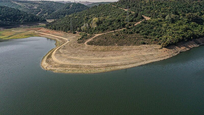 İstanbul'da kurak ayların ardından yüzde 16 seviyesine kadar düşen baraj