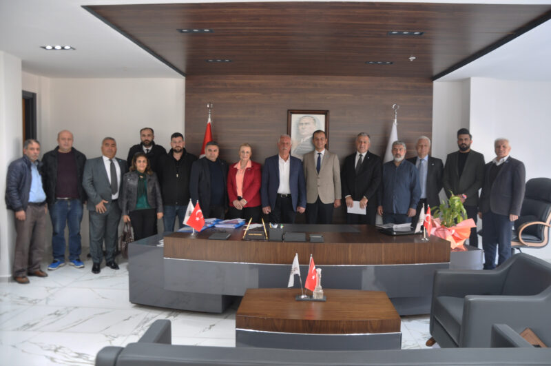 İYİ Parti Karabağlar Belediye Başkan Adayı Gökhan Uzun ve Karabağlar