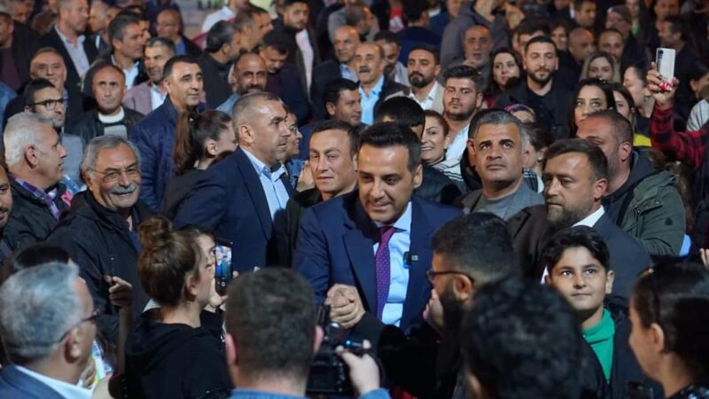 CHP Çiğli Adayı Onur Emrah Yıldız yoğun bir karabalık ile