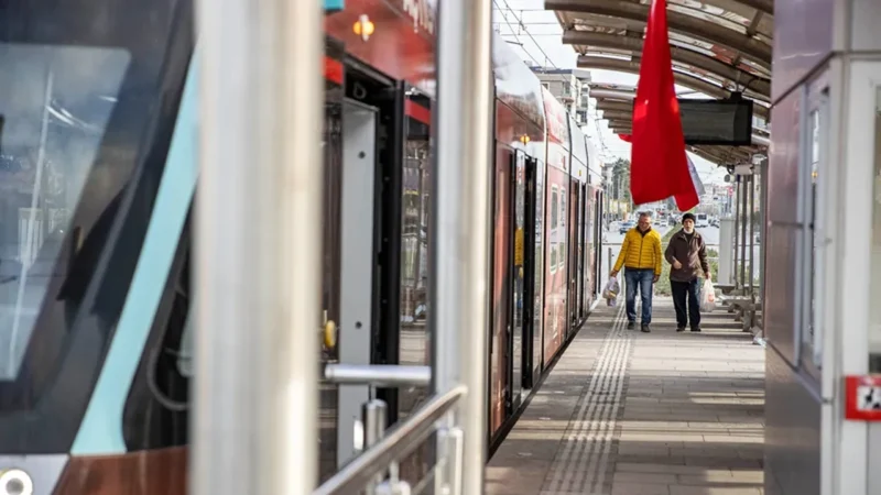 İzmir Büyükşehir Belediyesi’nin 27 Ocak’ta İzmirlilerin hizmetine sunduğu ve günde