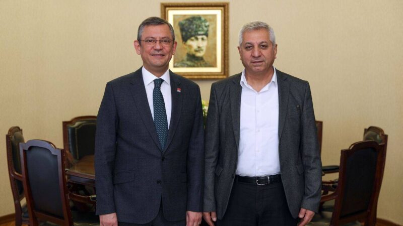 CHP Genel Başkanı Özgür Özel ve EMEP Genel Başkanı Seyit