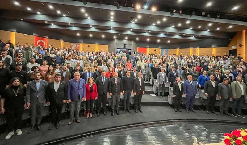CHP İzmir İl Örgütü Genişletilmiş Seçim Koordinasyon Toplantısında konuşan İl