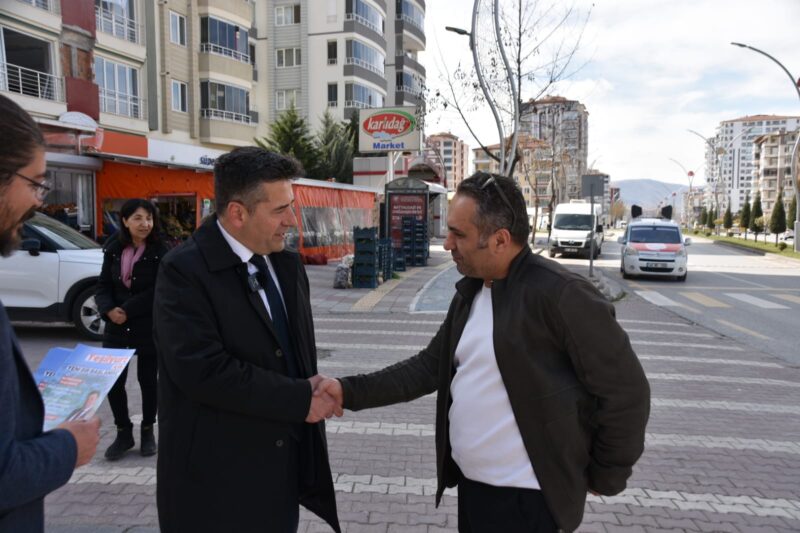 CHP Yeşilyurt Belediye Başkan adayı Alper Gürsoy, seçim çalışmalarına hız
