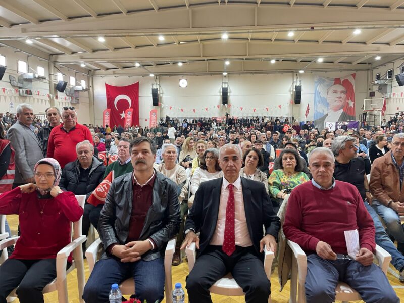 Türkiye İşçi Partisi (TİP), İzmir ilçe belediye başkan adaylarını tanıttı.