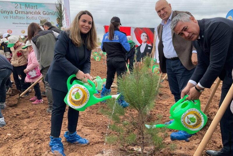 Adana'da ' Dünya Orman haftası' fidan dikerek kutlandı.
