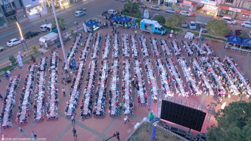 İzmir Büyükşehir Belediyesi Ramazan sofralarında iftar bereketini büyütmek için 521