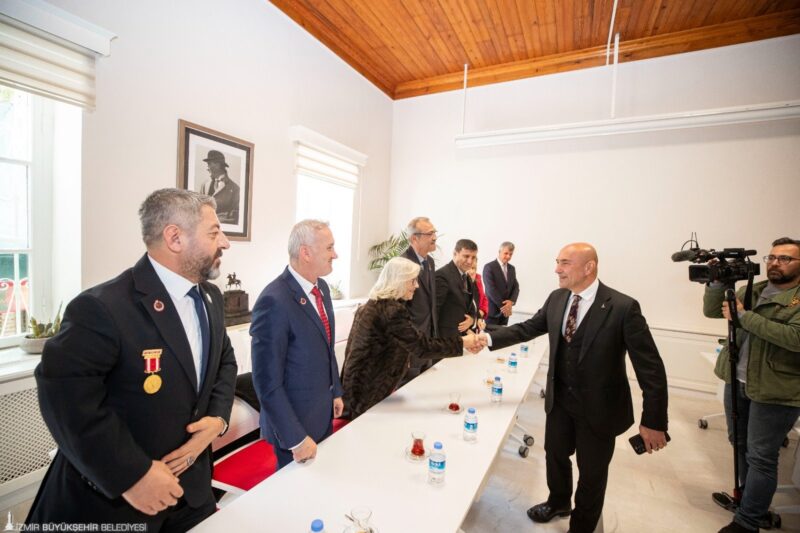 İzmir Büyükşehir Belediye Başkanı Tunç Soyer, 18 Mart Şehitleri Anma