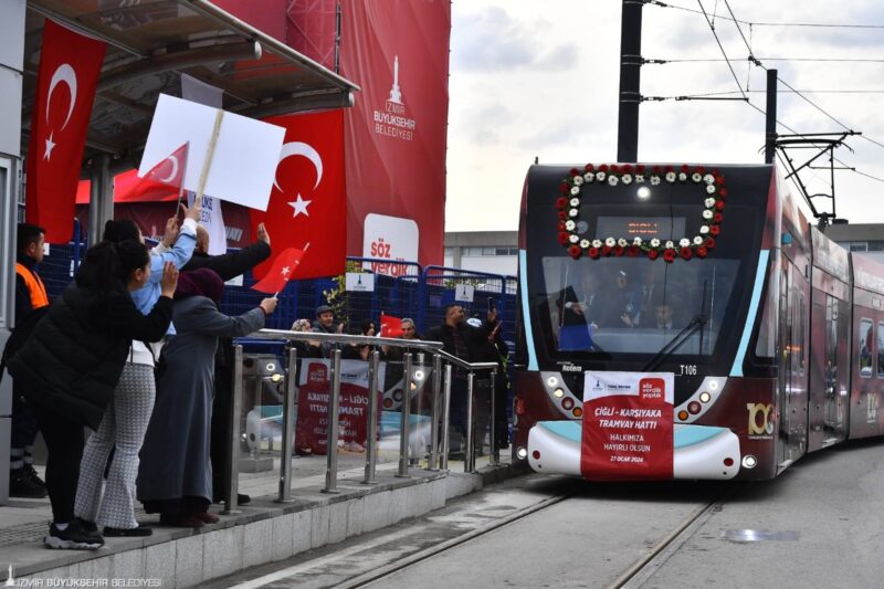 İzmir Büyükşehir Belediyesi 27 Ocak’ta hizmete alınan Çiğli Tramvay hattının