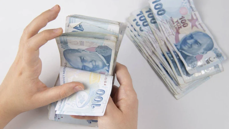 AKP'li Cumhurbaşkanı Erdoğan'ın seçime sayılı günler kala emekliler için duyurduğu