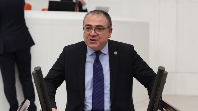Cumhuriyet Halk Partisi (CHP) Aydın Milletvekili Evrim Karakoz, ramazan ayında
