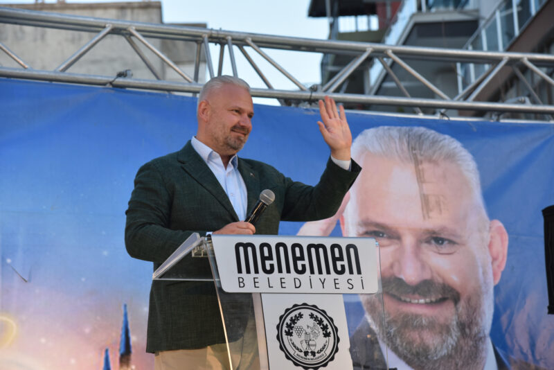 Menemen Belediye Başkanı Aydın Pehlivan, gençlerin eğitimine ve sosyalleşmesine verdiği
