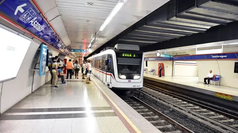 İzmir'in ana ulaşım araçlarından biri olan metroda teknik bir nedenden