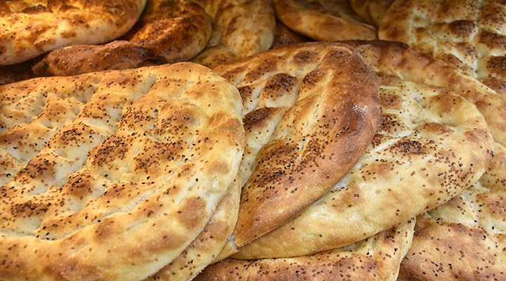 İBB Başkanı Ekrem İmamoğlu, ramazan ayında 340 gramlık pidenin Halk
