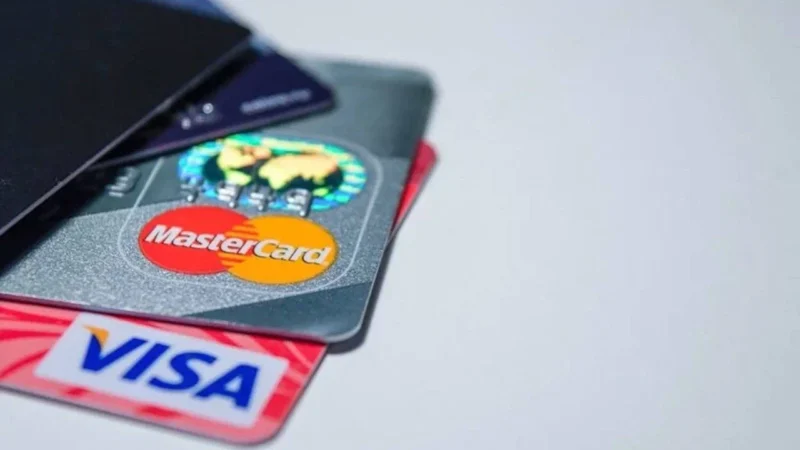 Visa ve Mastercard'ın kredi kartı ücretlerini sınırlamaya yönelik 30 milyar