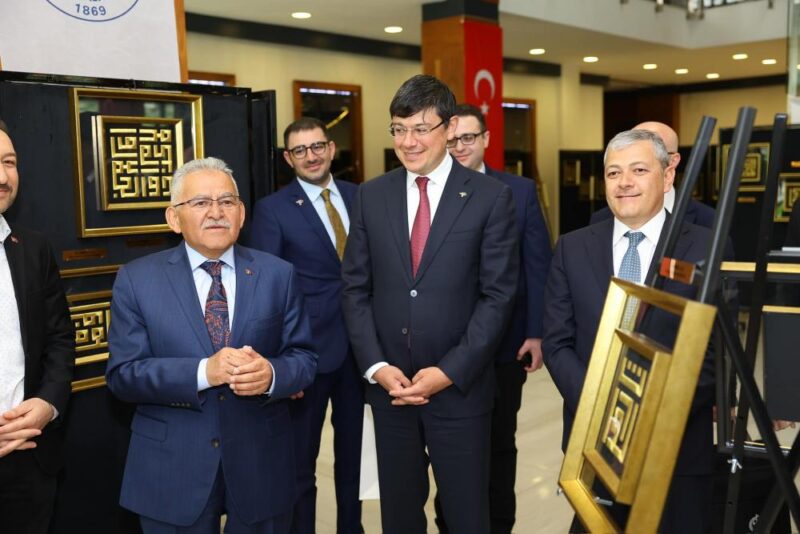 Kayseri Büyükşehir Belediye Başkanı Dr. Memduh Büyükkılıç, Azerbaycan Diaspora Bakanı