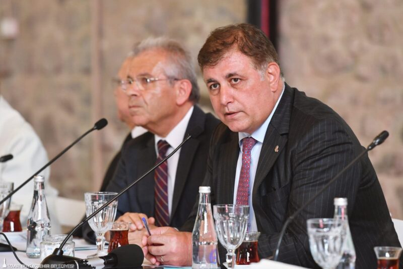 İzmir Büyükşehir Belediye Başkanı Dr. Cemil Tugay, İzmir Ekonomik Kalkınma