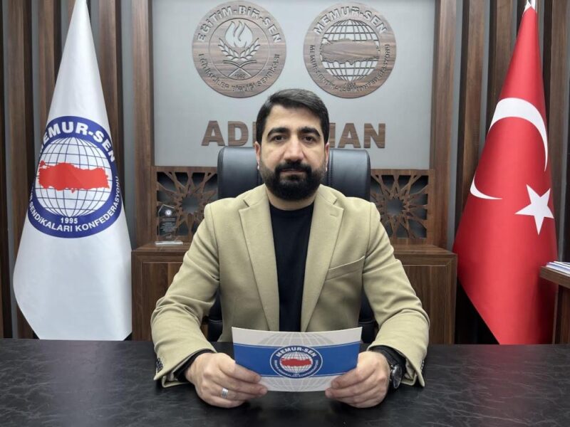 Eğitim-Bir-Sen Adıyaman Şube Başkanı ve Memur-Sen İl Temsilcisi Mehmet Demir,