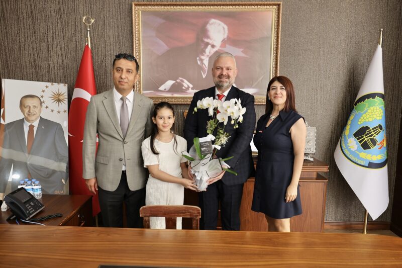 23 Nisan Ulusal Egemenlik ve Çocuk Bayramı, Menemen’de coşkuyla kutlandı.