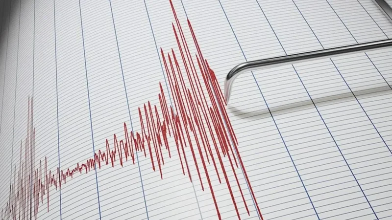 İzmir'de deprem oldu. Depremin merkezi Seferihisar ilçesi olarak açıklandı. Depremin