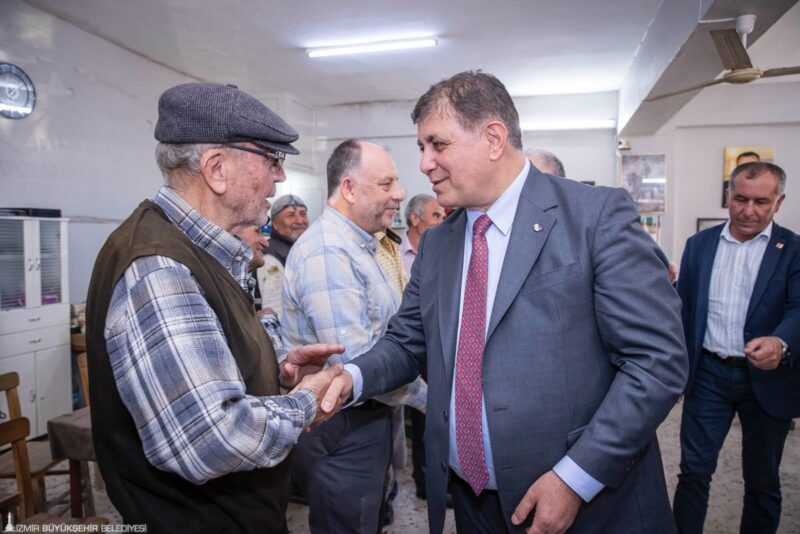 İzmir Büyükşehir Belediye Başkanı Dr. Cemil Tugay,  Bergama Belediye