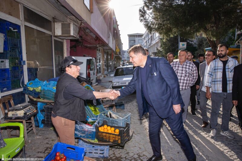 İzmir Büyükşehir Belediye Başkanı Dr. Cemil Tugay, Kınık'ın ilk kadın