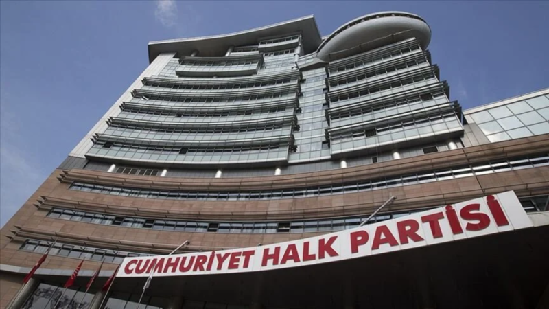 CHP, yerel seçimlerde usulsüzlük yapılarak mazbatanın AKP'li adaya verildiğini belirttiği