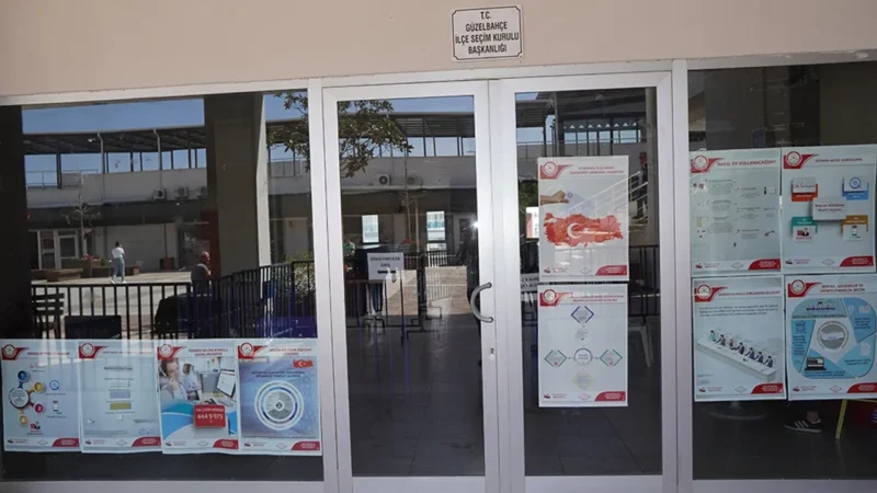 Yerel seçimlerde Güzelbahçe’de  49.83 oyla başkan seçilen Mustafa Günay’a