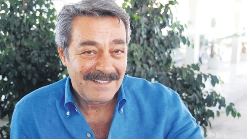 Geçirdiği inme nedeniyle hastanede kaldırılan sinema sanatçısı Kadir İnanır, hastaneden