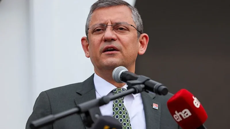 CHP Genel Başkanı Özgür Özel, Filistin'e gidişinin ertelendiğini duyurdu.