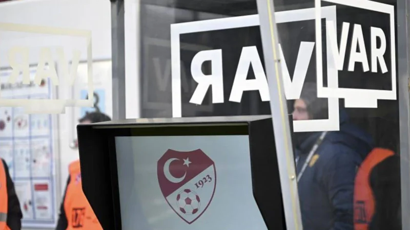 Sivasspor-Fenerbah&ccedil;e arasında oynanacak S&uuml;per Lig ma&ccedil;ına VAR hakemi olarak Alman