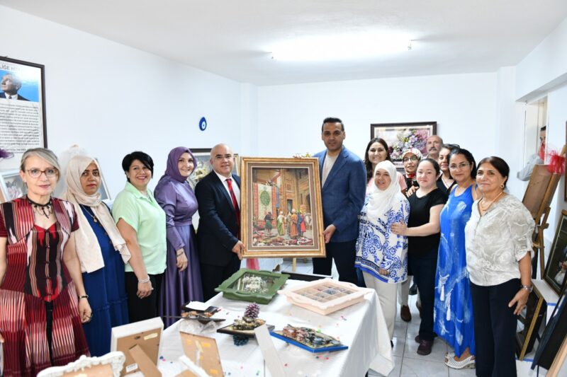 Çiğli Belediyesi, Çiğlili kadınların el emeğiyle ürettiği ürünlerin yer aldığı
