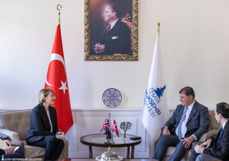 İzmir Büyükşehir Belediye Başkanı Dr. Cemil Tugay, Birleşik Krallık Türkiye