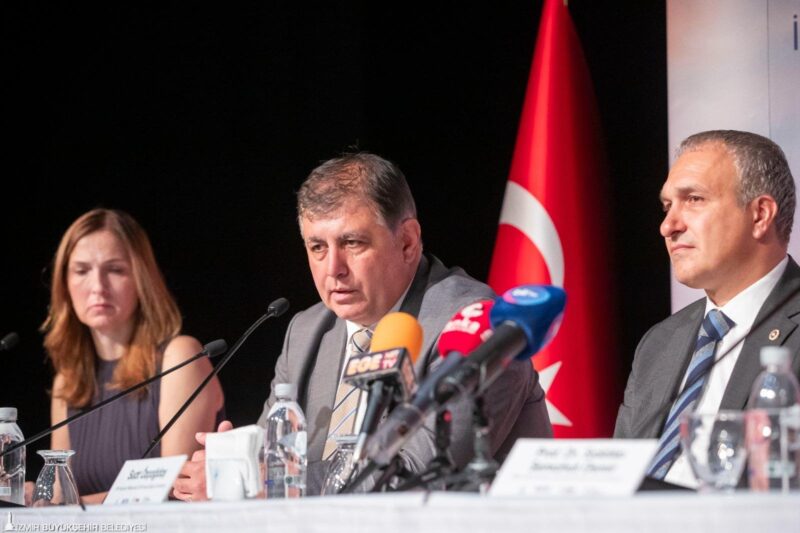 
Robotiğe meraklı çocuklar, 28-30 Kasım 2024'te İzmir'de buluşuyor. Dünyayı İzmir'de