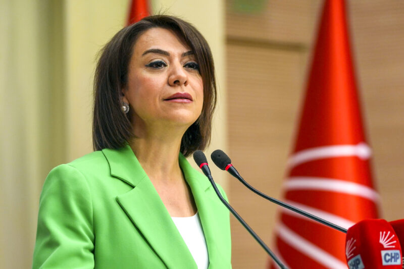 Yıllarca çalışarak ülkesine emek veren ancak bugün düşük emekli geliriyle