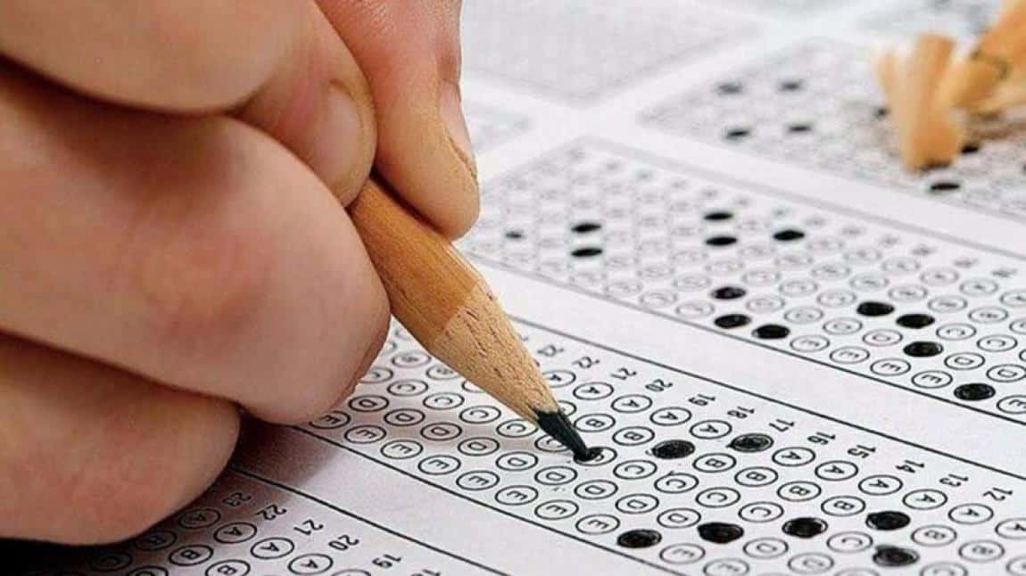 Üniversite sınavına sayılı günler kala MEB, Türkiye geneli çevrim içi