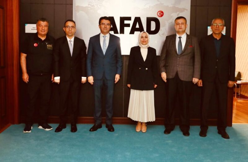 
Beypazarı Kaymakamlığı, Kaymakam Vadat Yılmaz’ın, AK Parti İlçe Başkanı Halil