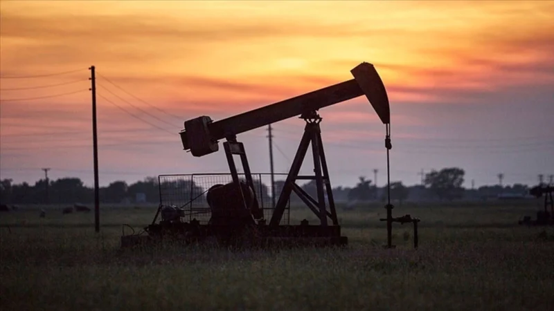 Brent petrolün varil fiyatı, saat 09.08 itibarıyla kapanışa göre yüzde