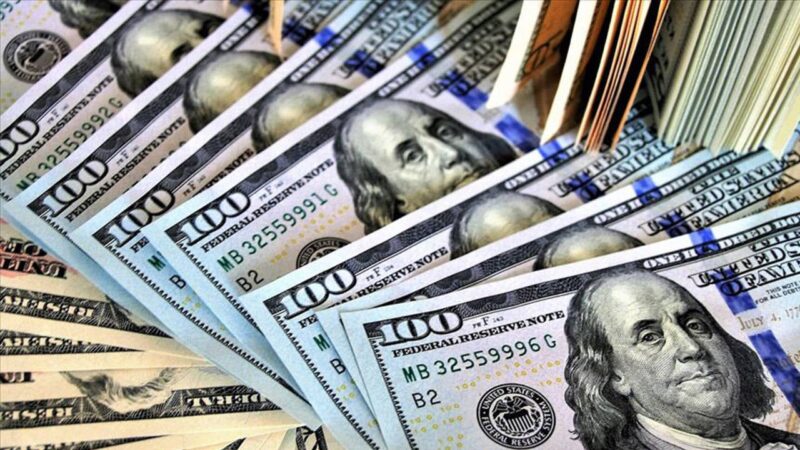 Dolar/TL, dün yatay bir seyir izleyerek günü önceki kapanışının hemen