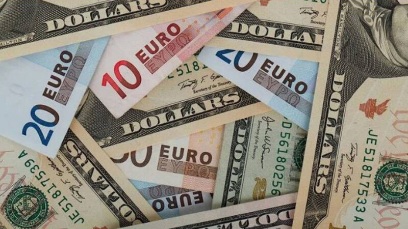Dolar/TL, dün düşüş eğilimde hareket ederek günü önceki kapanışının yüzde