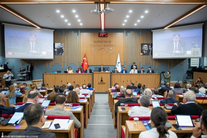 İzmir Büyükşehir Belediyesi Mayıs ayı meclis toplantısının birinci oturumu, İzmir